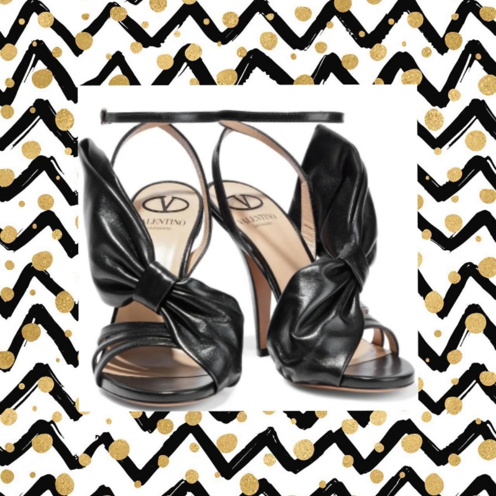 VALENTINO GARAVANI Bow-Embellished Leather Sandal